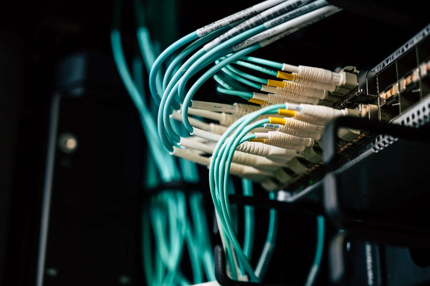 Network connections in server infrastructure