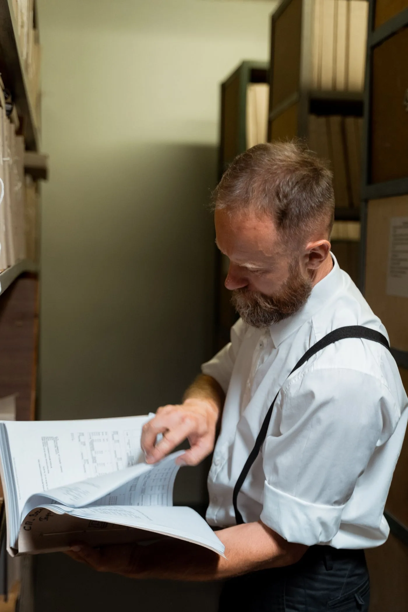 Reviewing documents in an archive